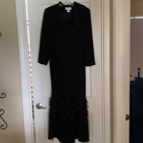 Junnie Leigh formal dress - Picture 1 of 8
